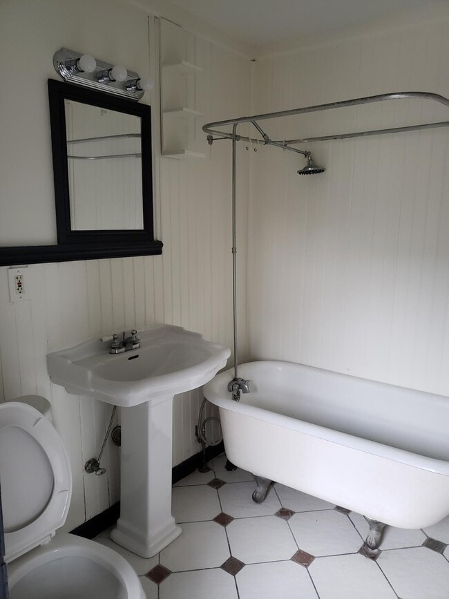 Photo - 78 Garden St Unit B