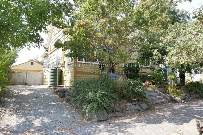 Building Photo - 6737 27th Ave NW