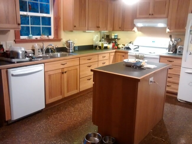 Photo - 819 Donovan Ave