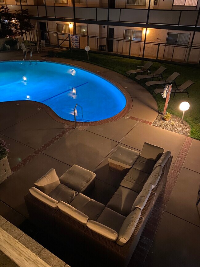 Photo - Kona Kai Apartments