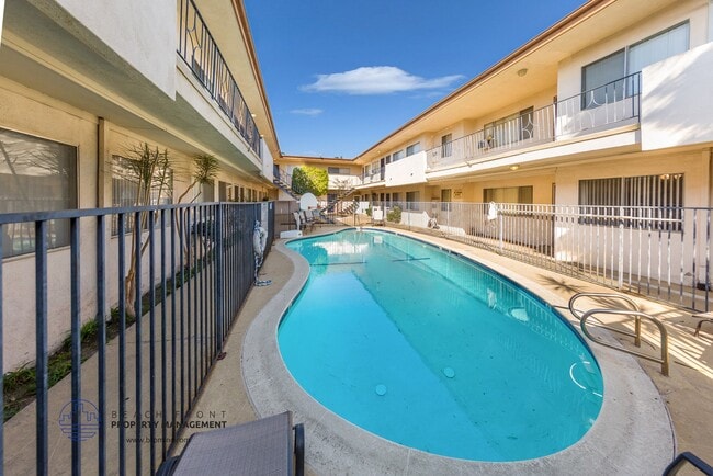 Photo - 15205 Raymond Ave