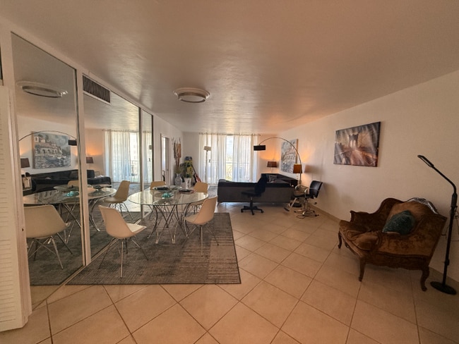 Photo - 5825 Collins Ave Unidad 6B