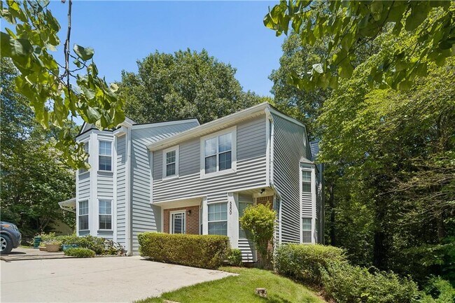 Photo - 5200 Laurel Bridge Dr SE
