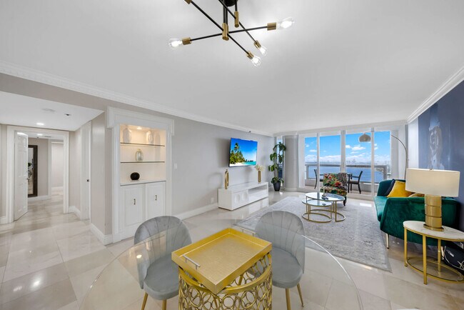 Photo - 1717 N Bayshore Dr Unidad ID1054080P