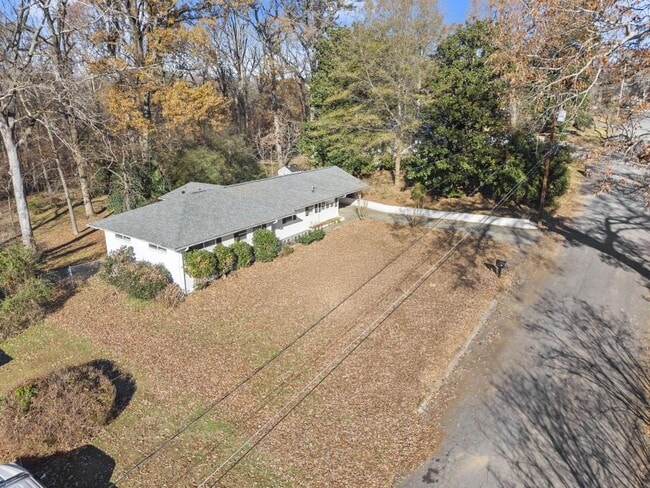 Photo - 2352 Elmwood Cir SE