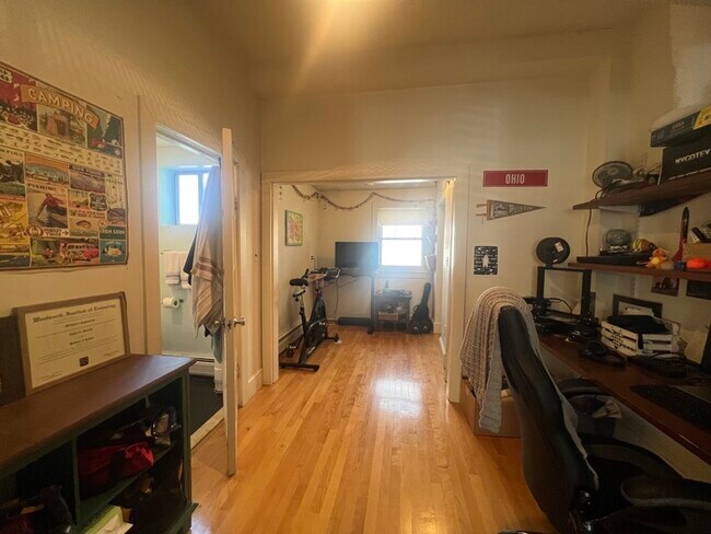 Photo - 27 Holton St Unit 1