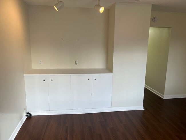 Building Photo - 724 Powell St