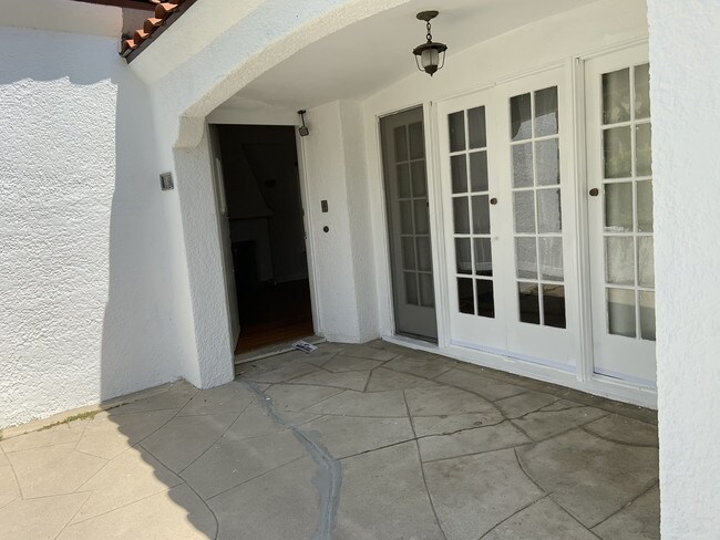 Front Door - 226 N Wetherly Dr