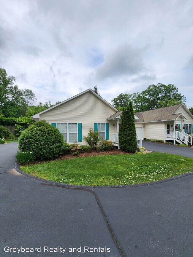 Photo - 2 br, 2 bath House - 3B Bent Grass Court