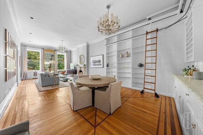 Photo - 24 E 11th St Unit 2