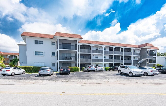 Photo - 651 Pine Dr Unidad 306