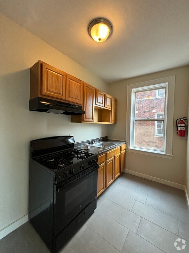 Building Photo - 14 Goldsmith Ave Unit 50 Rental