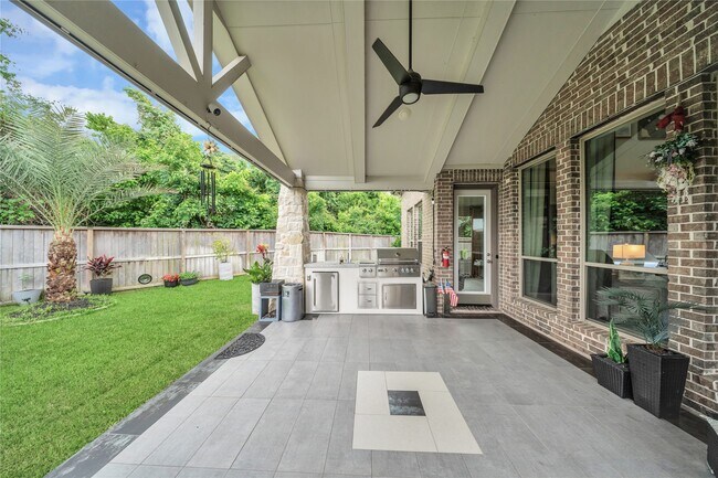 Photo - 8826 Forest Side Dr