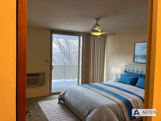 Photo - 4600 E Asbury Cir Unit 506
