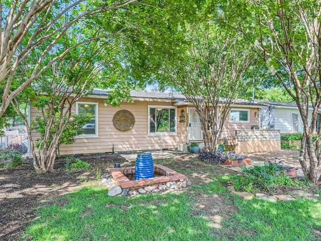 Photo - 1045 Rosemont St Casa