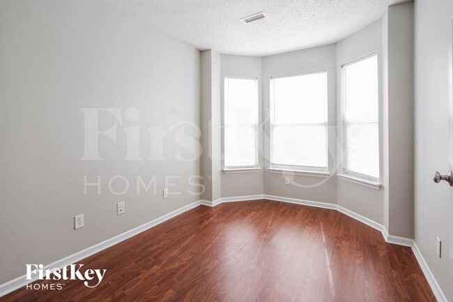 8103 Crackling Ln