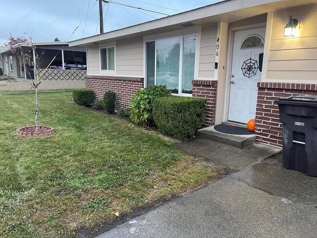 Building Photo - 406 N 40th Ave Unit 406