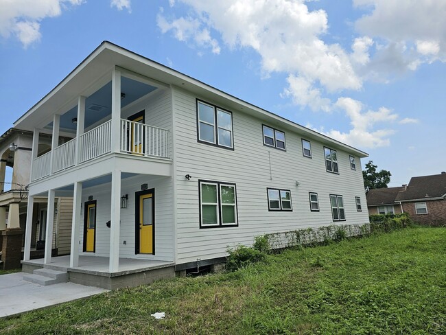 Building Photo - 8709 Apricot St Rental