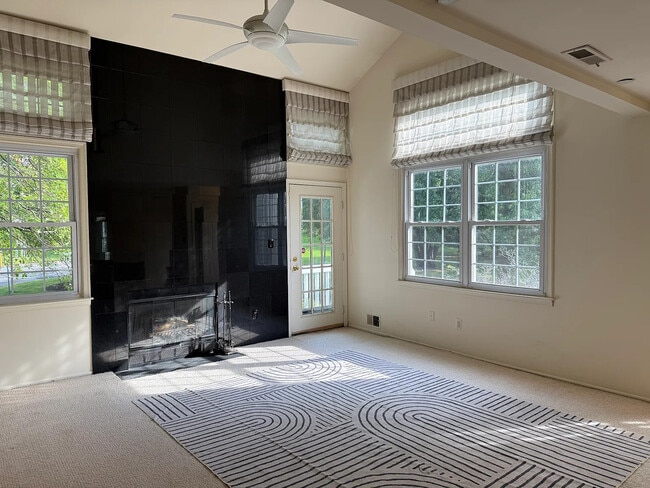 Building Photo - 89 Fox Run Dr Rental