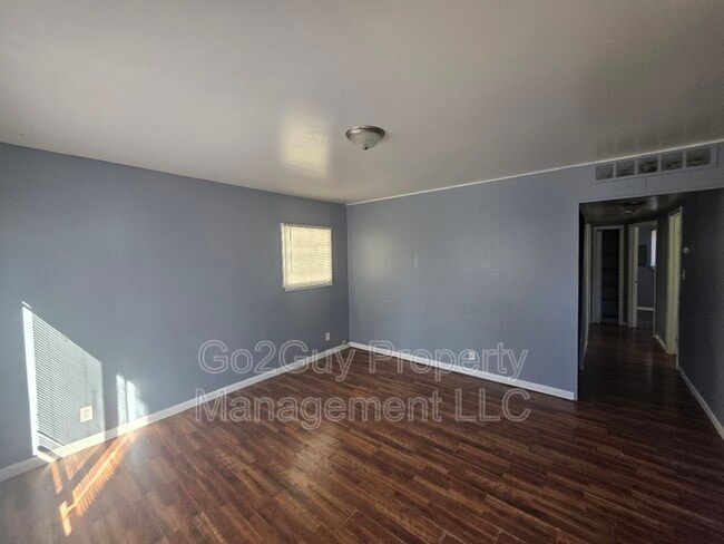 Photo - 18302 Wormer Ave