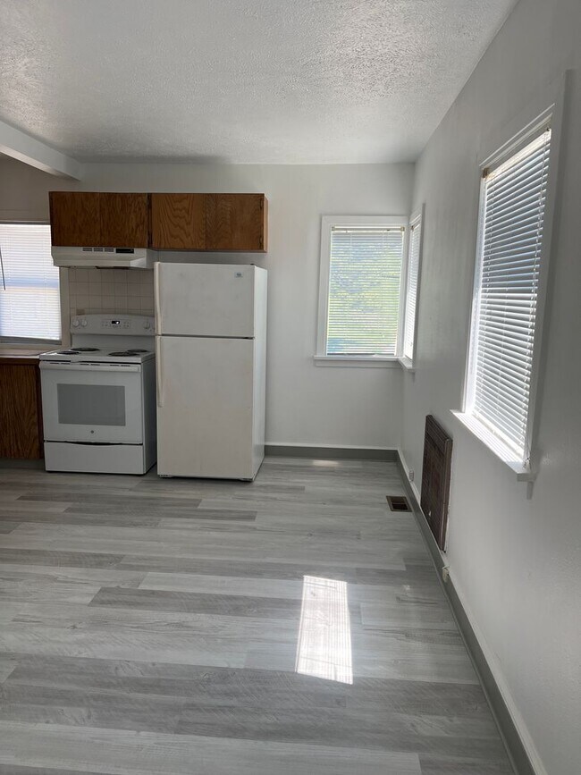 Photo - 1120-1130 NE Shaw Street Unidad 1130