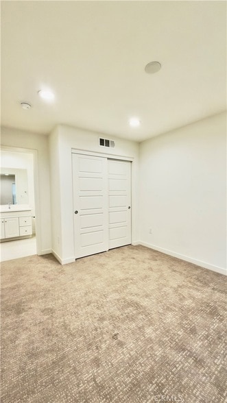 130 Greenleaf Dr