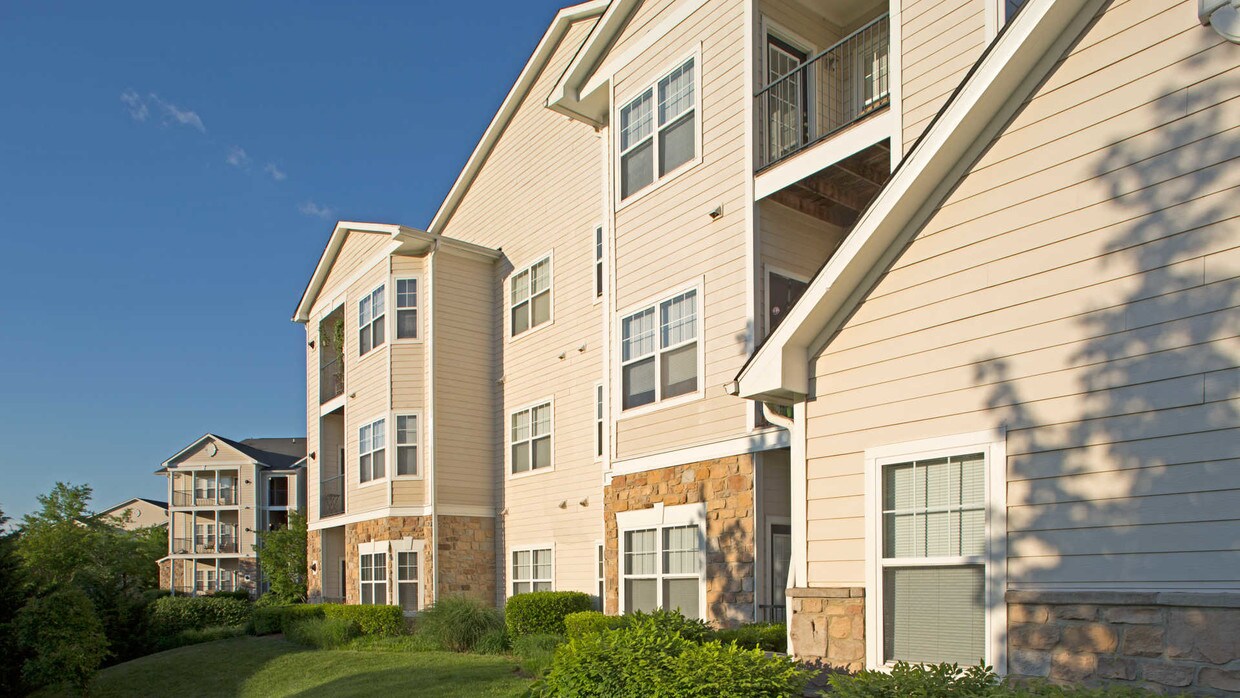 The Reserve At Fairfax Corner Off Campus Housing Va The Reserve At Fairfax Corner Apartments