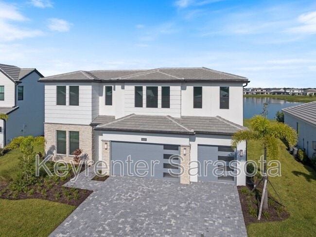 2609 Waterfront Cir