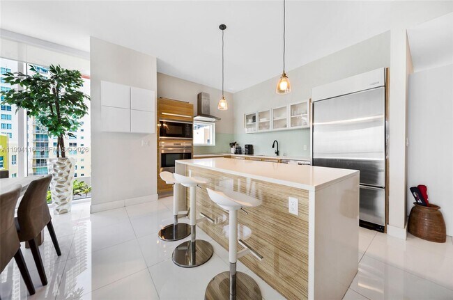 Photo - 2020 N Bayshore Dr Unit 710