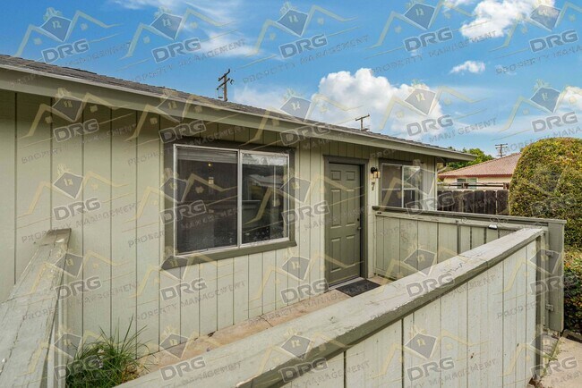 Photo - 1229 W Roseburg Ave Unit 7