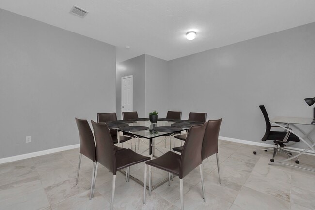 Photo - 5822 Santa Bernadetta