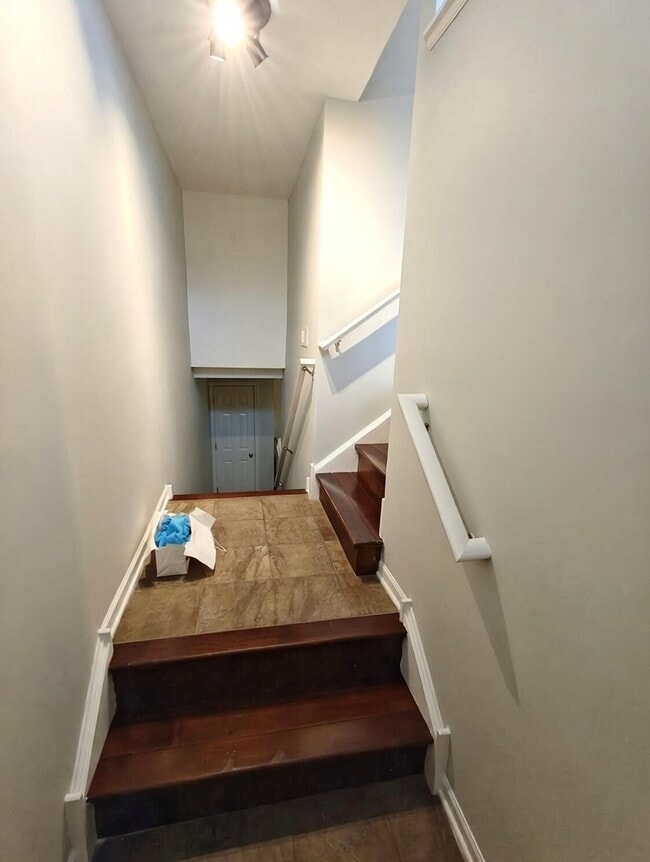 Photo - 1819 Indian Hill Ln