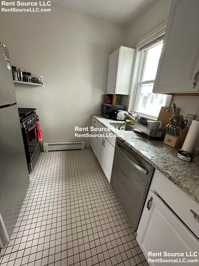 Photo - 8 Hingham St