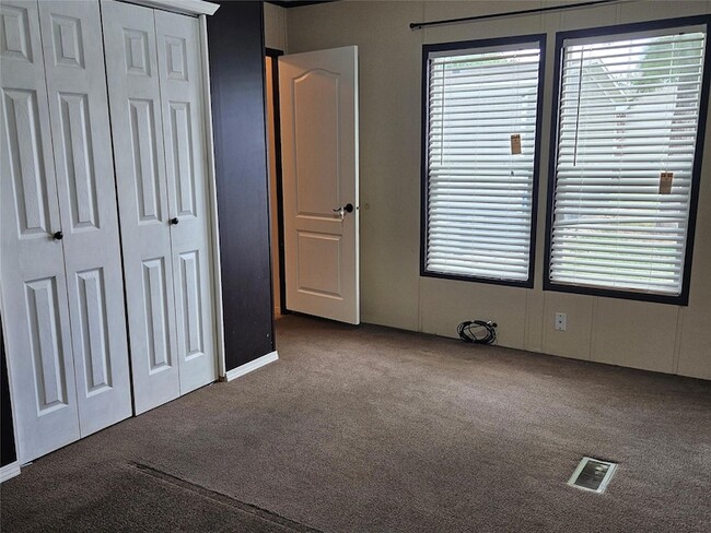 Photo - 136 Navasota Dr