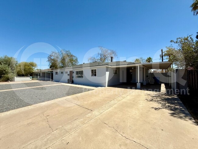 Building Photo - 2127 W San Miguel Ave Rental