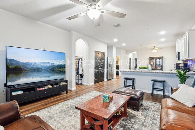 Photo - 10430 Barbeque Bay