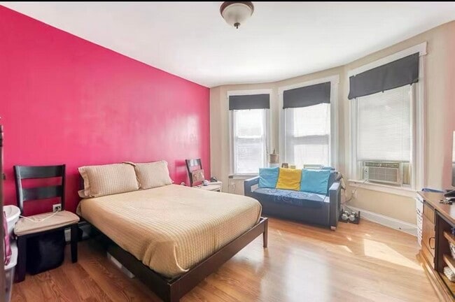 Photo - 530 47th St Unidad #2