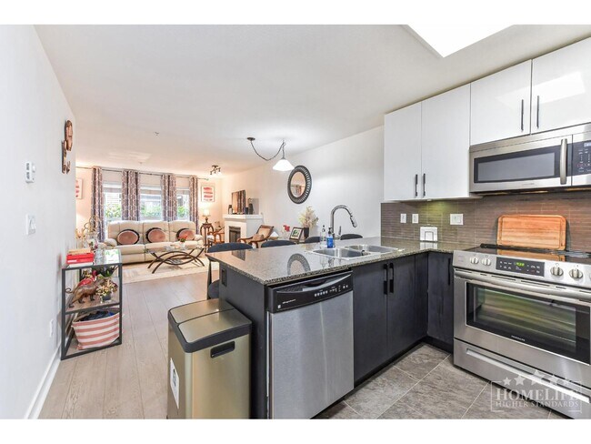 Photo - 8929-8202 202 St. Unit A117