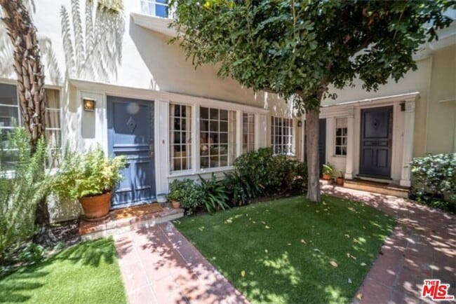 9976 Durant Dr