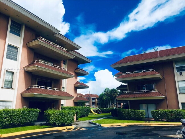Building Photo - 17600 NW 68th Ave Unit B3006 Rental