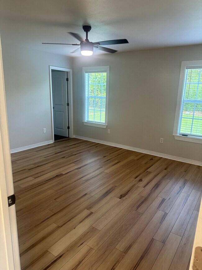Master Bedroom - 18643 E Hammond St