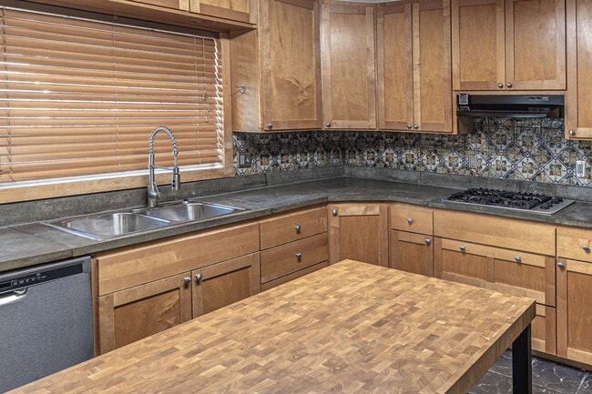 Photo - 3-Bed Midtown Home, Large Fenced Yard With Pool