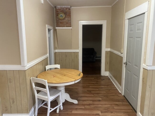 Photo - 105 Water St