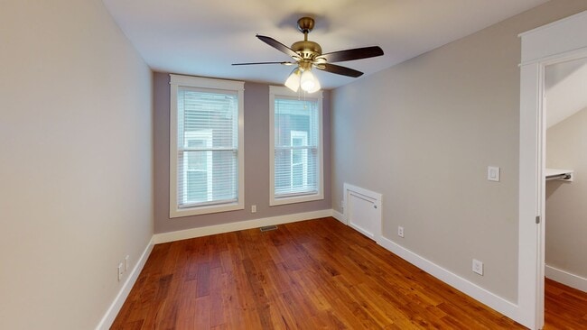 Photo - 4BR/3BA Cottage Near UTK | Student Friendl...
