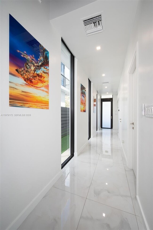 Photo - 2516 NE 21st St