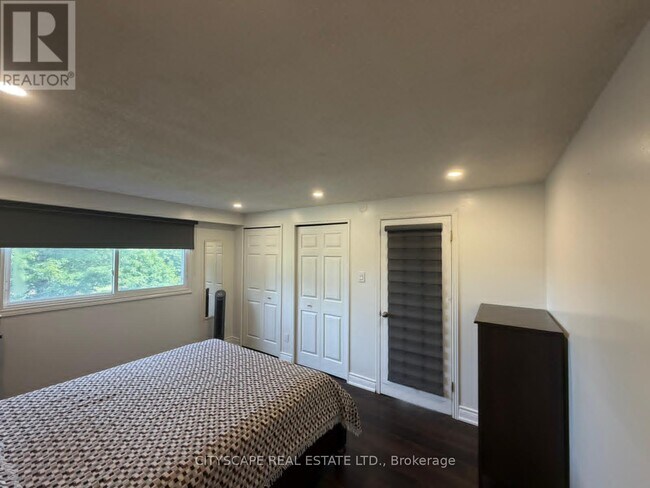 Photo - 3346 Chokecherry Crescent