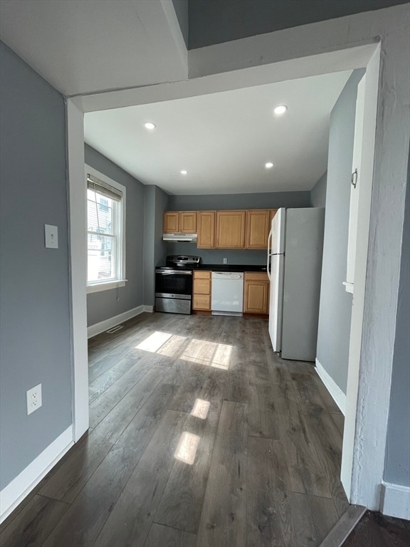 Photo - 77.5 School St