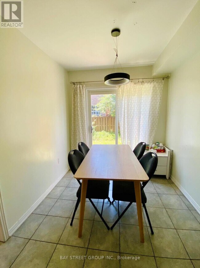 Photo - 10 Cobblehill Ct