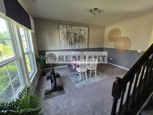 10513 Greenbrook Dr
