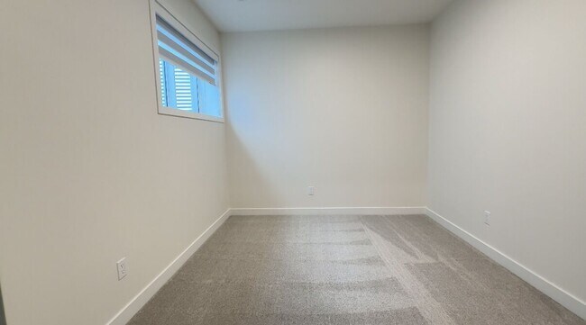 Photo - 6328 King Wynd SW